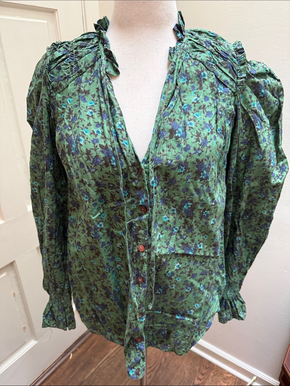 Free People Green linen Floral Button-Up Blouse